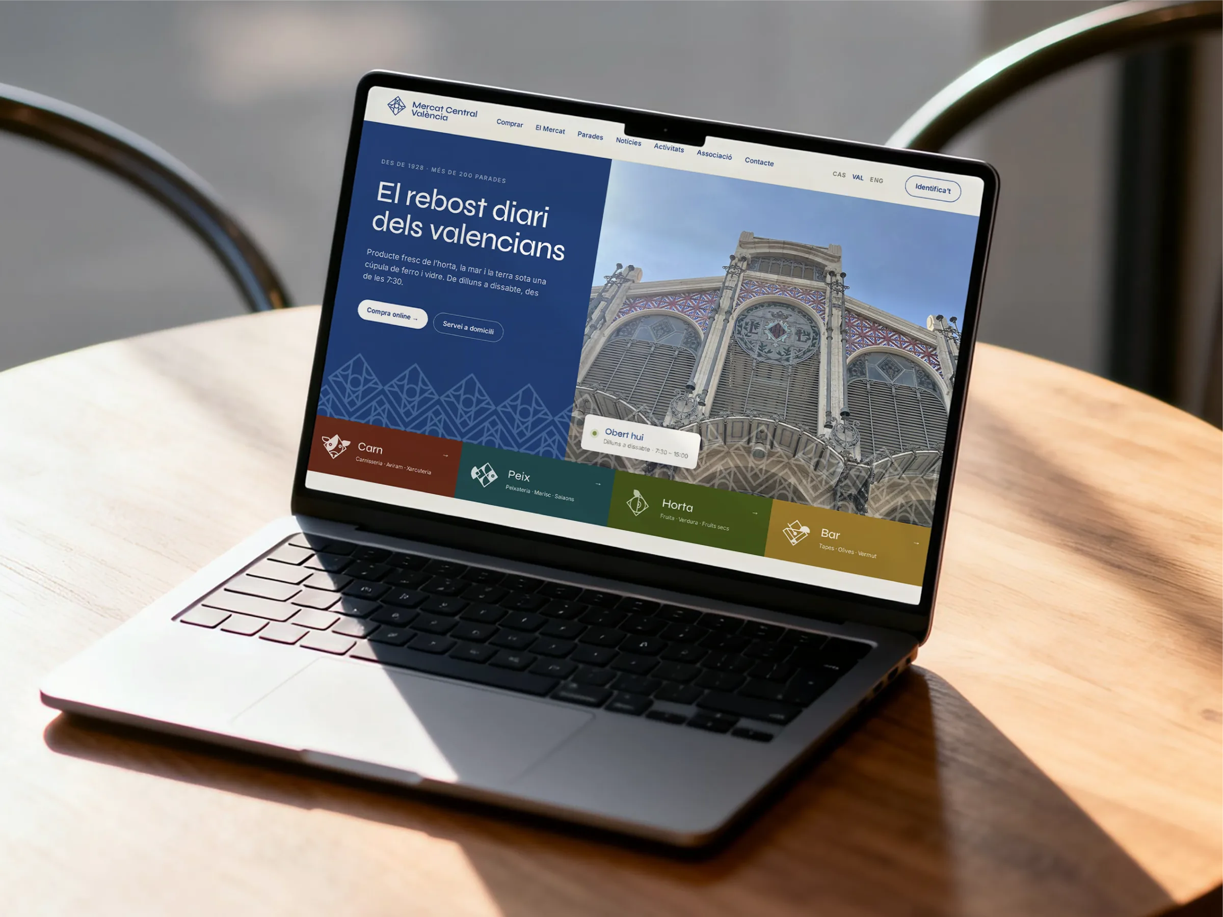 Mercat Central website shown on a laptop